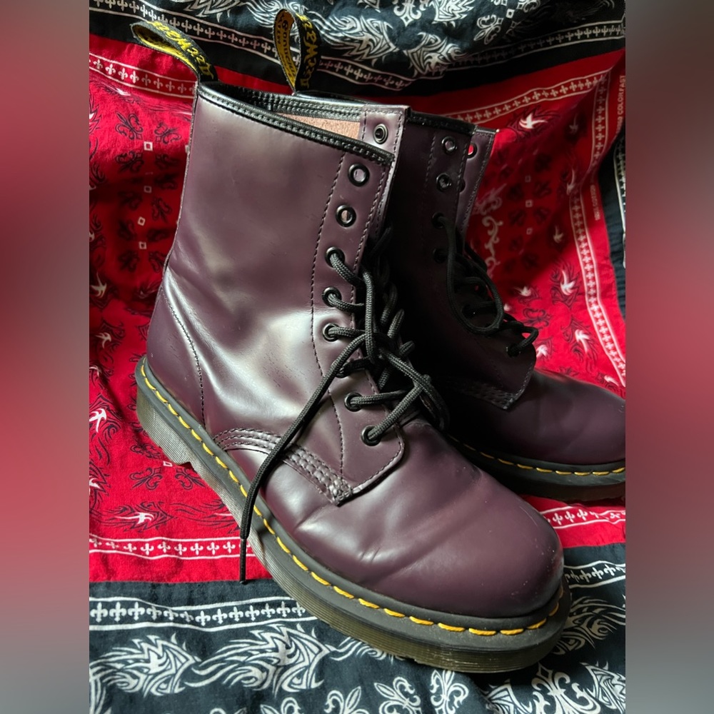 Dr martens burgundy